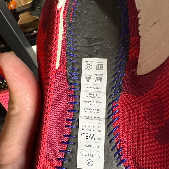 Rothy’s red camo point - Picture 6 of 6